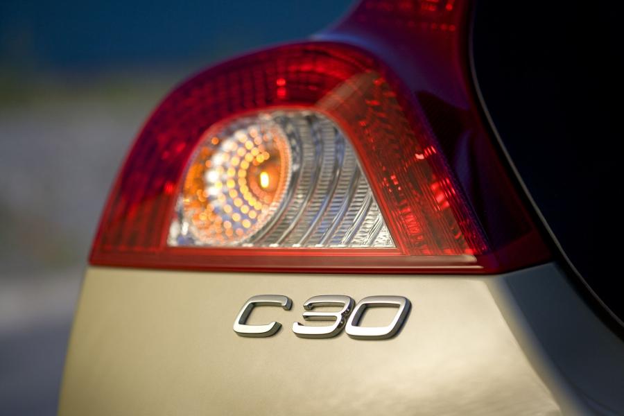  Volvo C30 DRIVe Efficiency 2008 года  (фото 26 из 34)